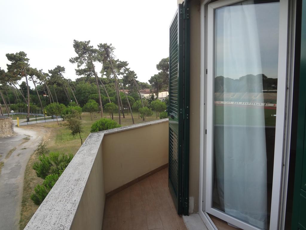 La Pineta Apartment Viareggio Luaran gambar